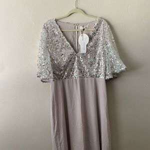 Beautiful midi boohoo dress.